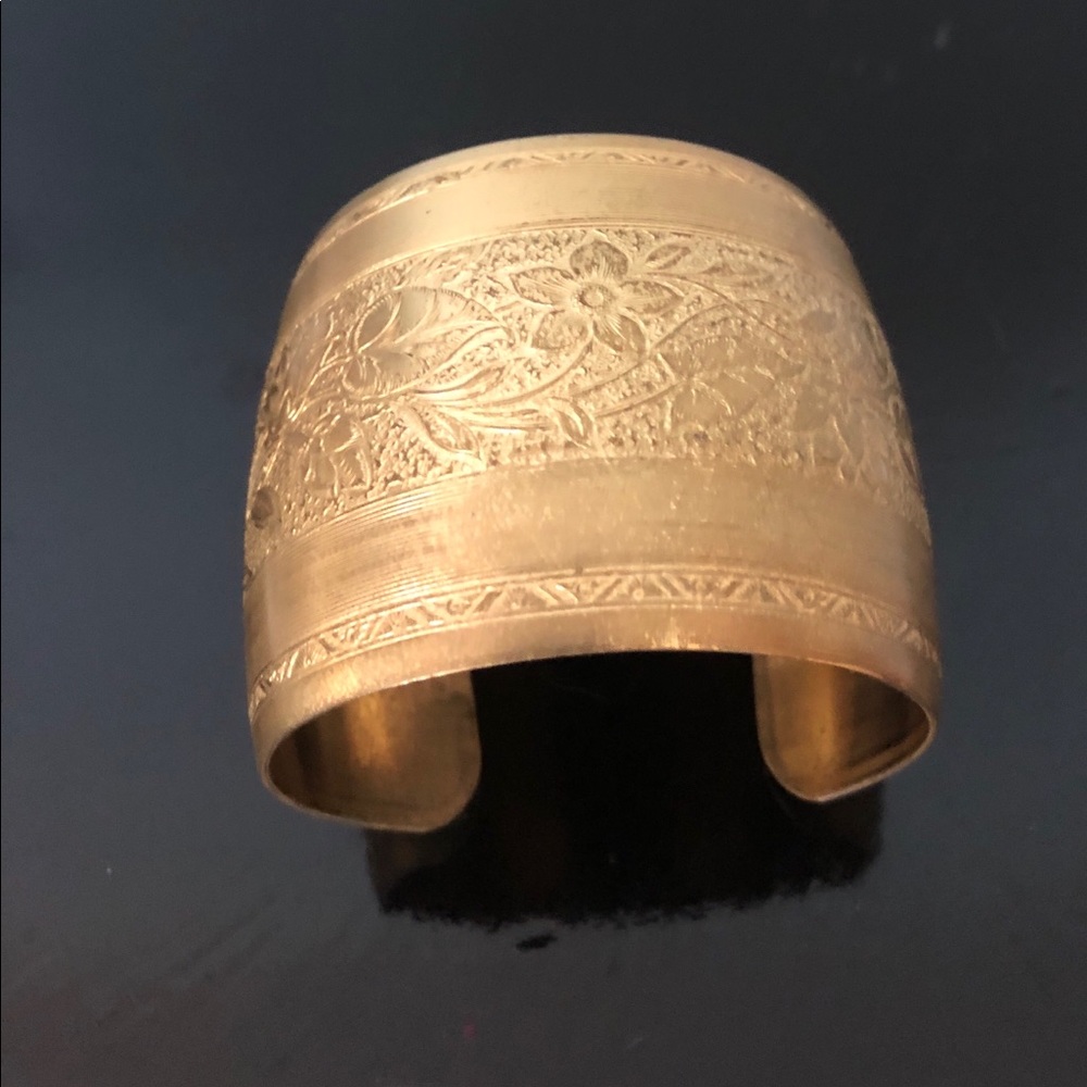 Brass detailed cuff bangle